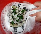 как правильно постирать и погладить вышивку