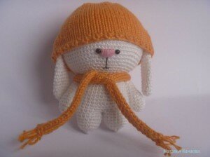 зайчик амигуруми