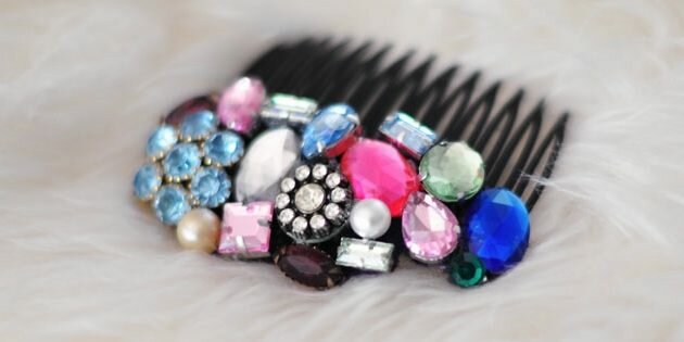 bejeweled_hair_combs_1518092286-e1518092305630
