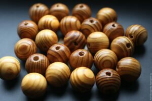 26d1518dea4196f5fc700e9e3a0u-materialy-dlya-tvorchestva-derevyannye-businy-osina-22-mm